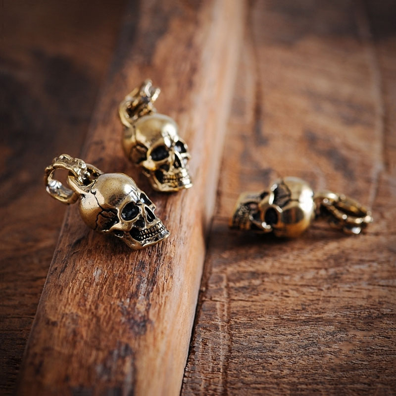 Brelok w stylu vintage punk z  – Gothic Skull Ring recenzja i cena