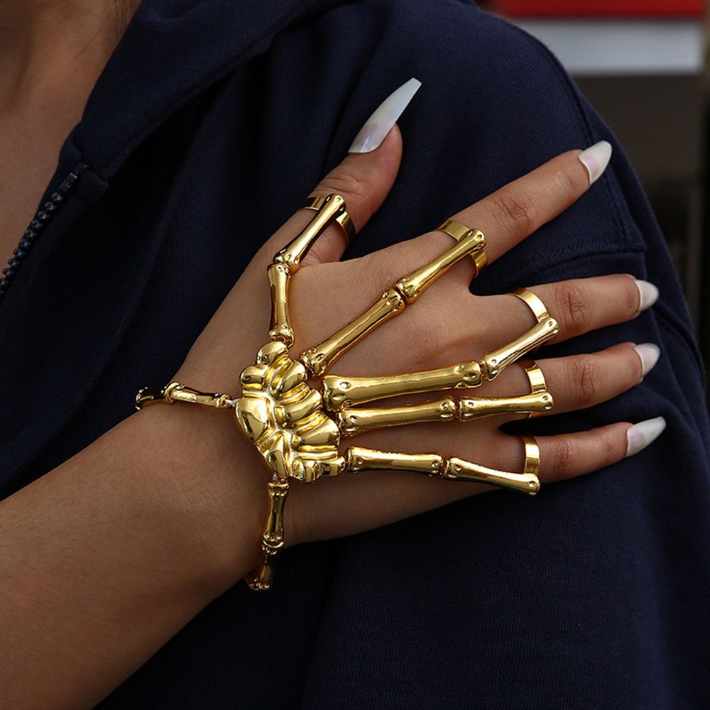 Metalowa bransoletka na rękę i – Gothic Skull Ring recenzja i cena